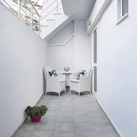 Dedis Apartment'S Neos Marmaras Exterior photo
