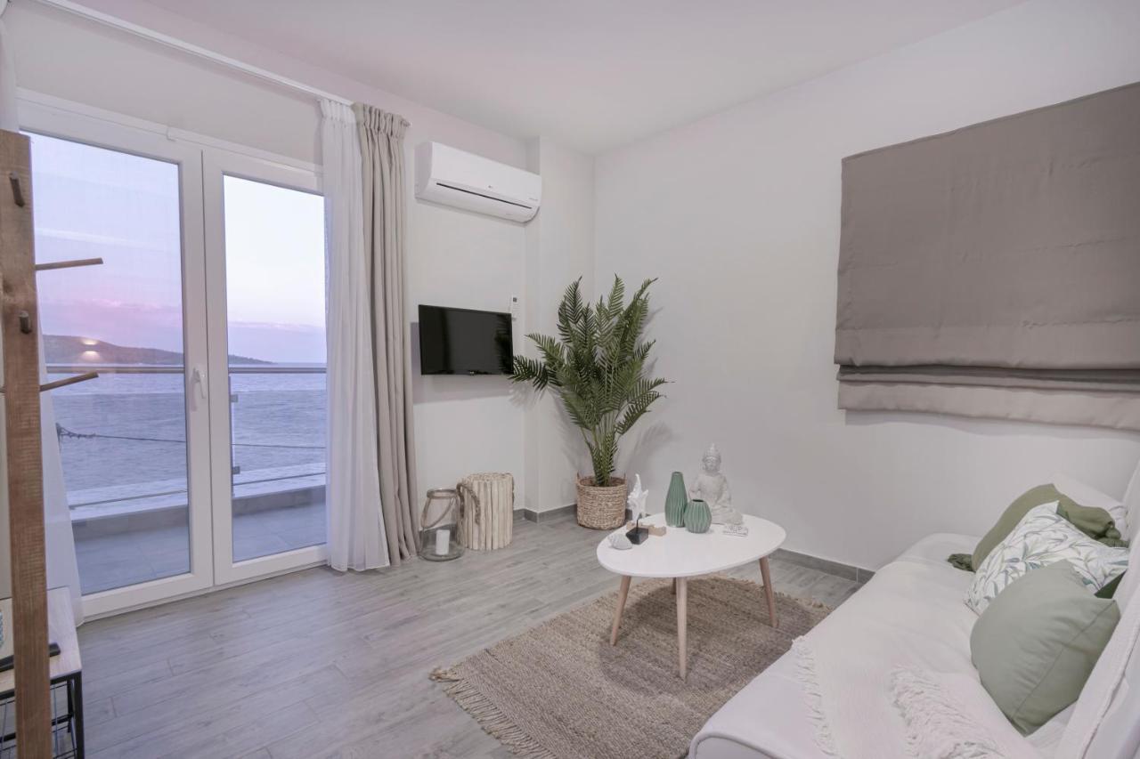 Апартаменты Dedis Apartment's *