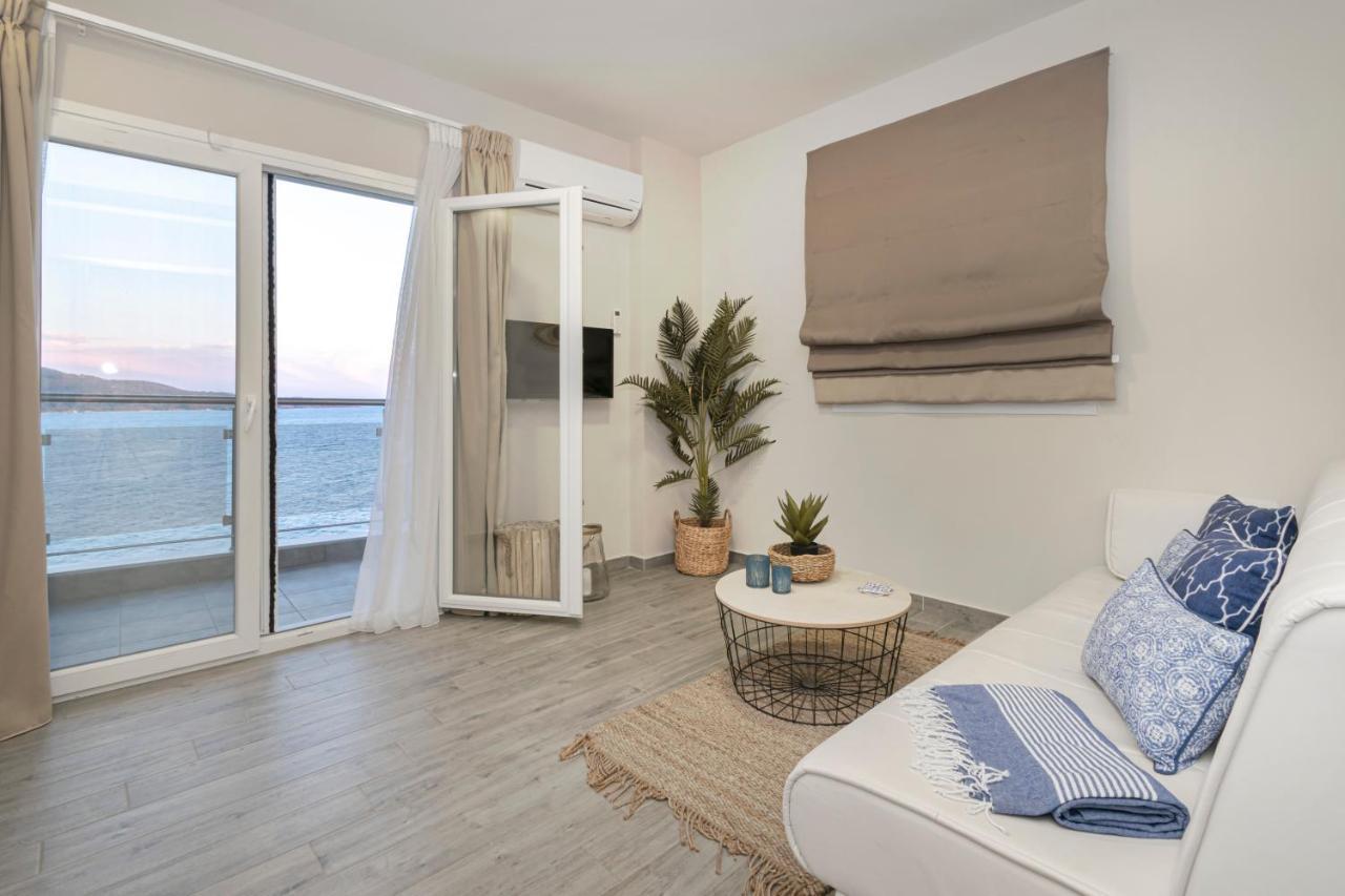 Dedis Apartment's * Неос-Мармарас