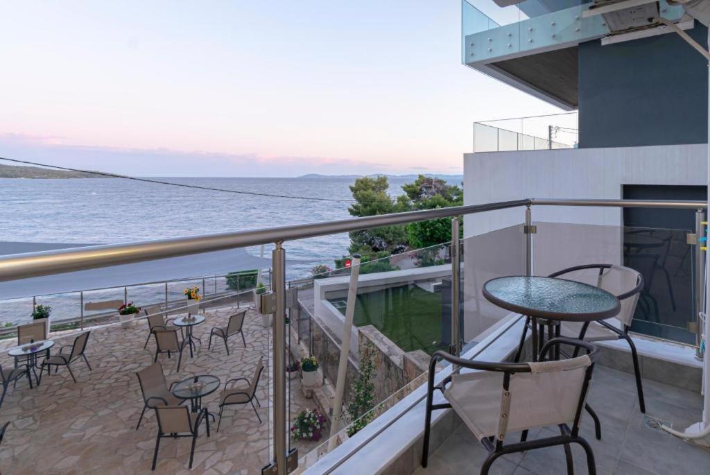 Апартаменты Dedis Apartment's *