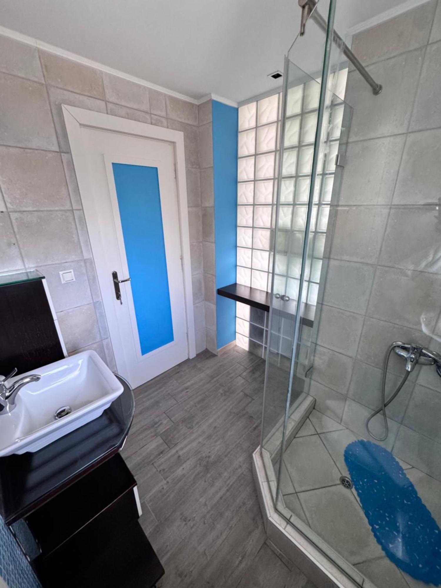 Dedis Apartment's Апартаменты